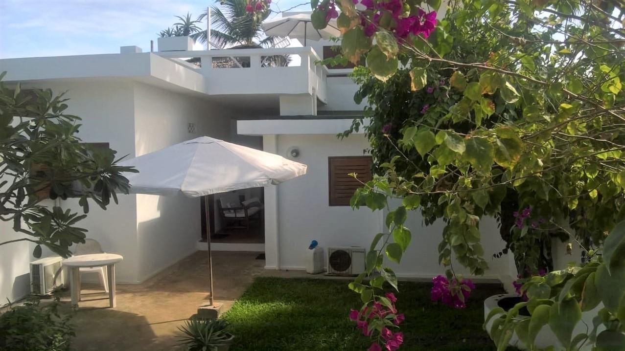 La Maison Blanche Hotel Assinie Exterior photo